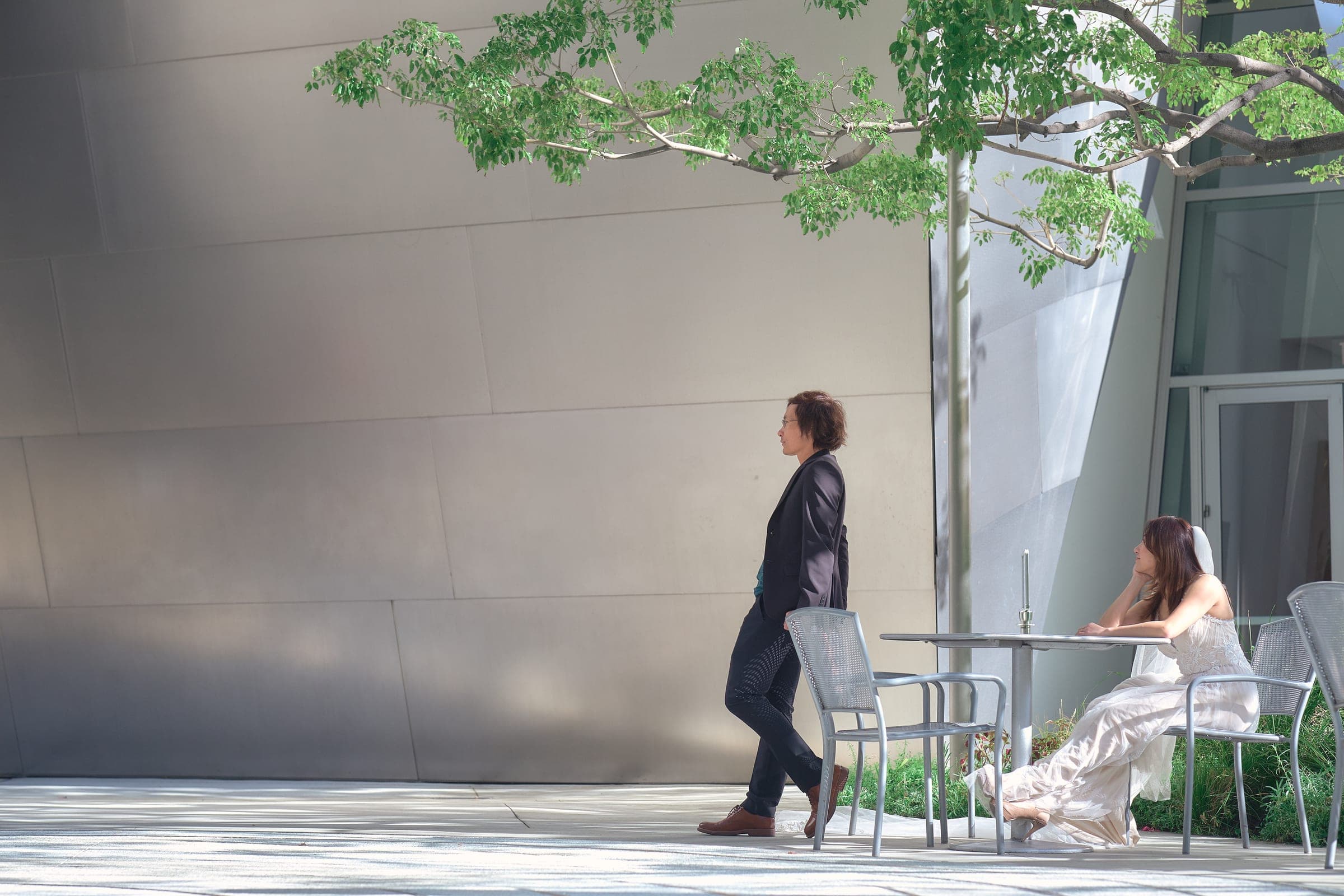 Quang & Hien — Walt Disney Concert Hall — pre-wedding photography in Downtown Los Angeles, CA — photo 14